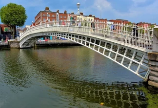Ponte Ha'penny em Dublin