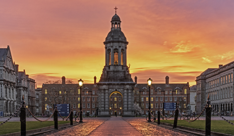Conhecer o Trinity College em Dublin